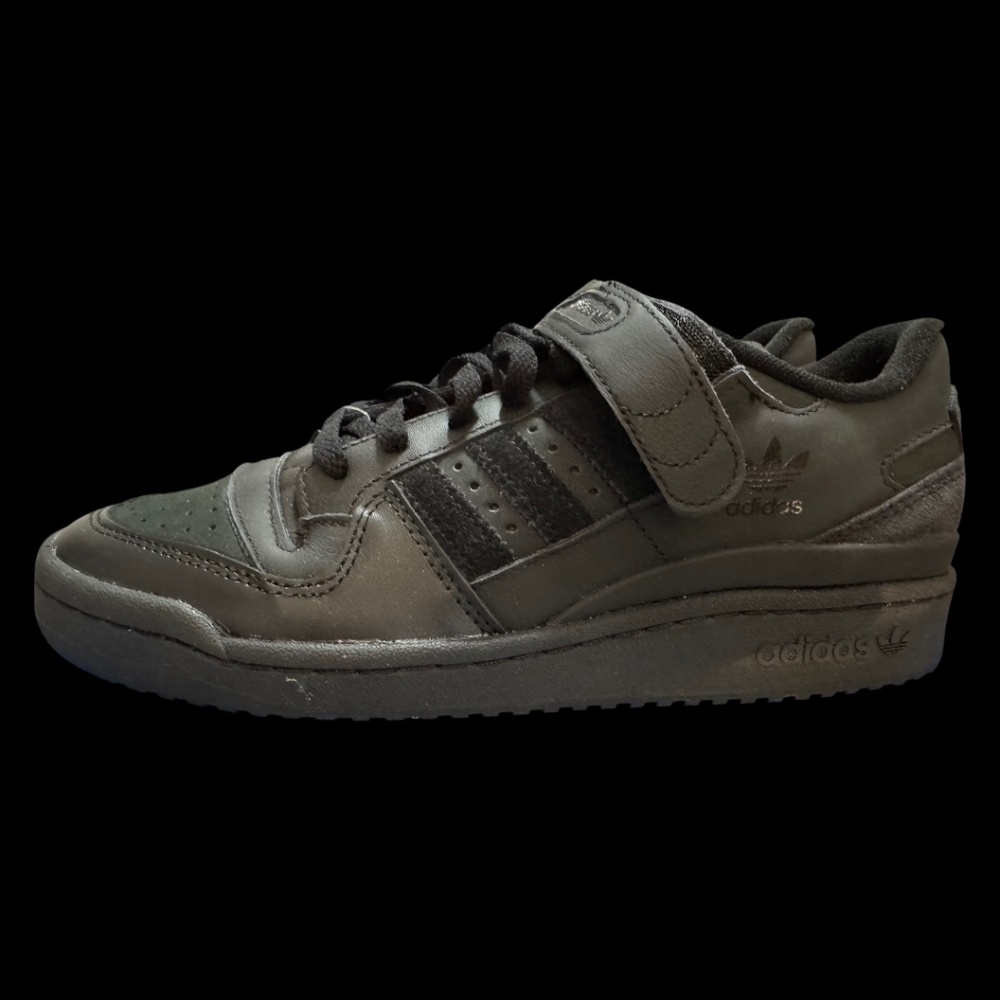 👟 Adidas Forum Low Men’s Sneakers – Size 8 Black (HQ6807)